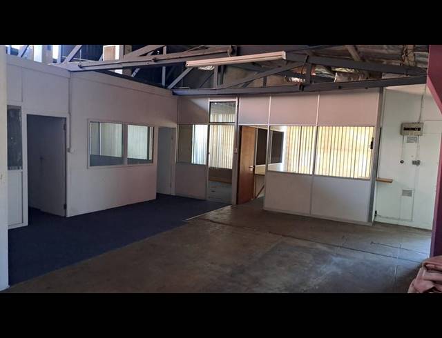 INDUSTRIAL PROPERTY TO RENT IN NORTH END